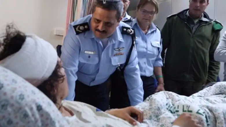 Рони Альшейх проведал раненую в теракте