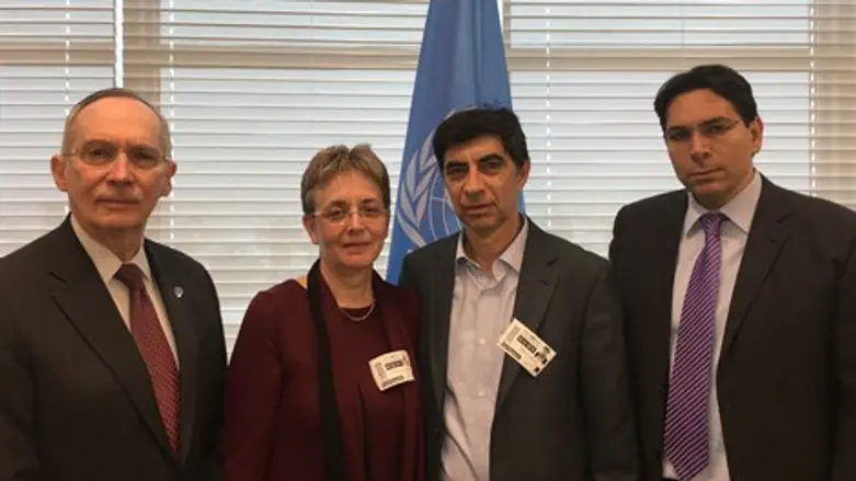 מימין: דנון, בני הזוג גולדין ואדמונד מולט