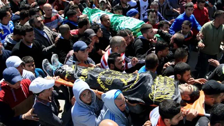 Похороны террористов. Иллюстрация