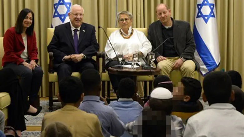 בני המשפחות בבית הנשיא