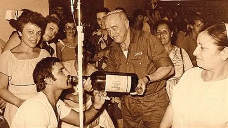 שמחה הולצברג ז"ל במהלך פעילותו