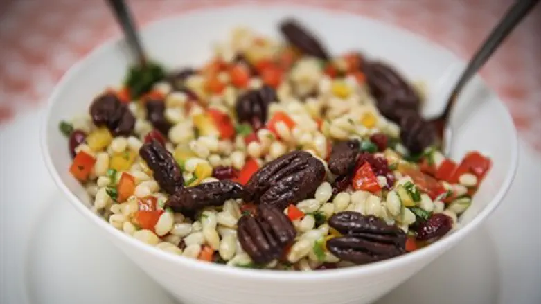 סלט חיטה צבעוני