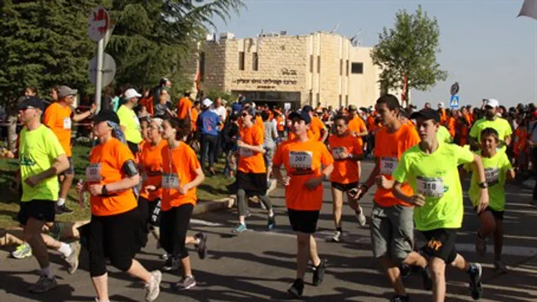 Gush Etzion Marathon 2013 (illustration)
