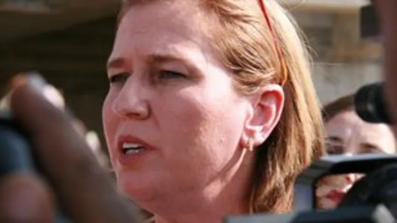 לבני בסיור בניצן