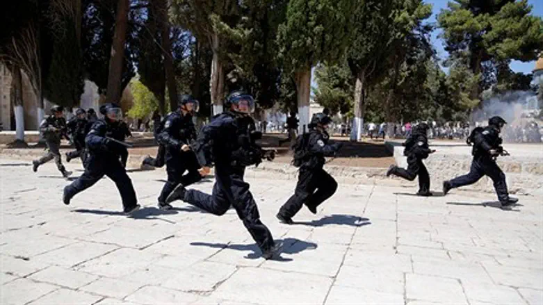 Yassam police in action.