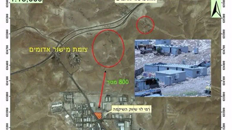 Mishor Adumim, distance from EU buildings to shopping center