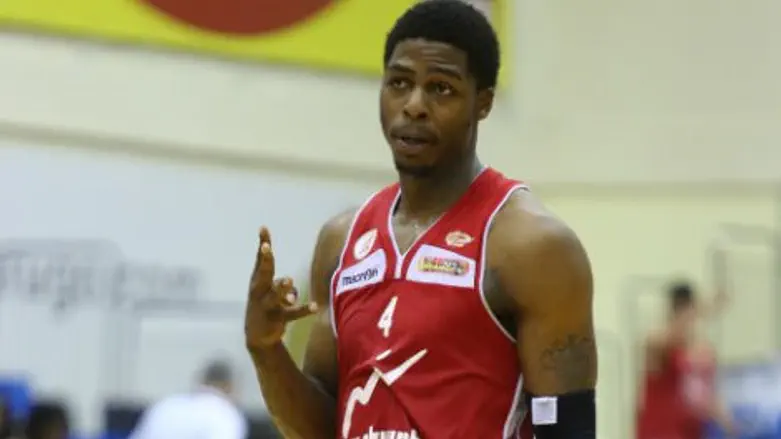 חוזר לקדנציה שניה בישראל. דשון סימס