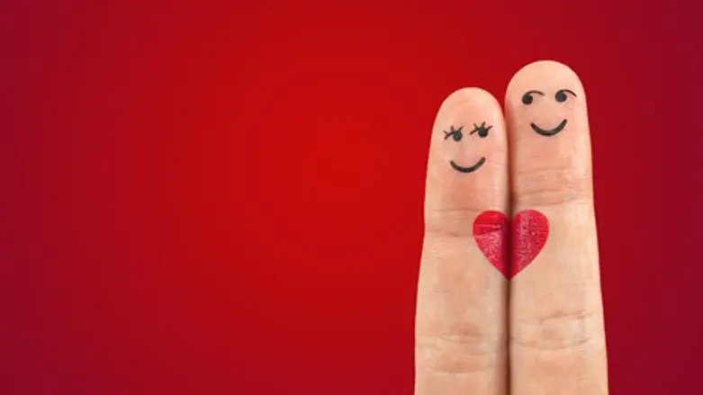 האהבה אינה בשליטתנו, אנחנו מאפשרים לה לבוא לידי ביטוי