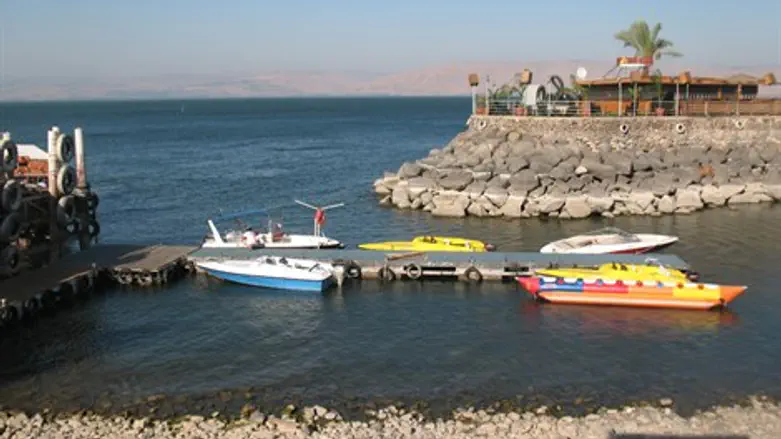 תיירים בטבריה