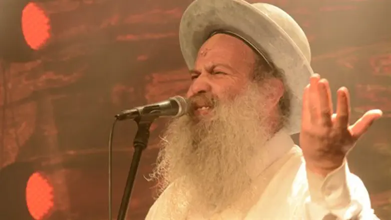 מאיר אריאל ז"ל היה מוחא כפיים. 'ת'מבינת'י'