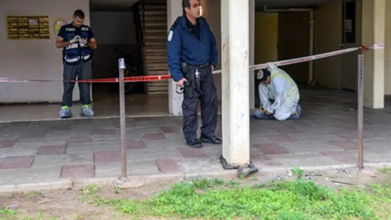 Полиция у дома