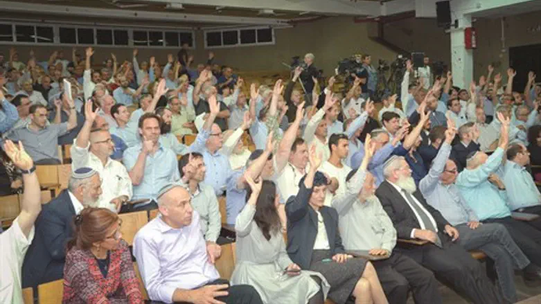 תיקונים שיחלישו את סמכויות היו"ר.  כינוס מרכז הבית היהודי