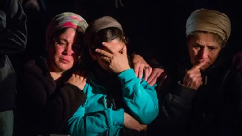 Скорбящая семья Элиава Гельмана (הי"ד)