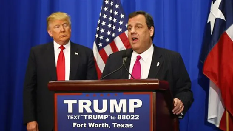 Chris Christie endorses Trump