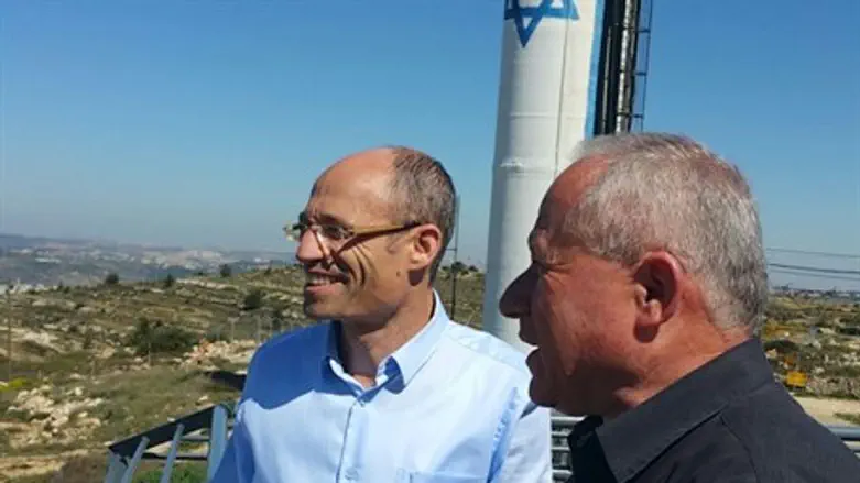 Avi Dichter and Davidi Perl