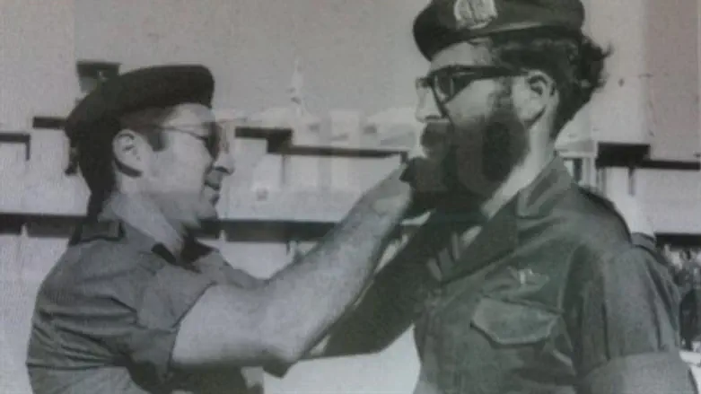 Ya'alon at right