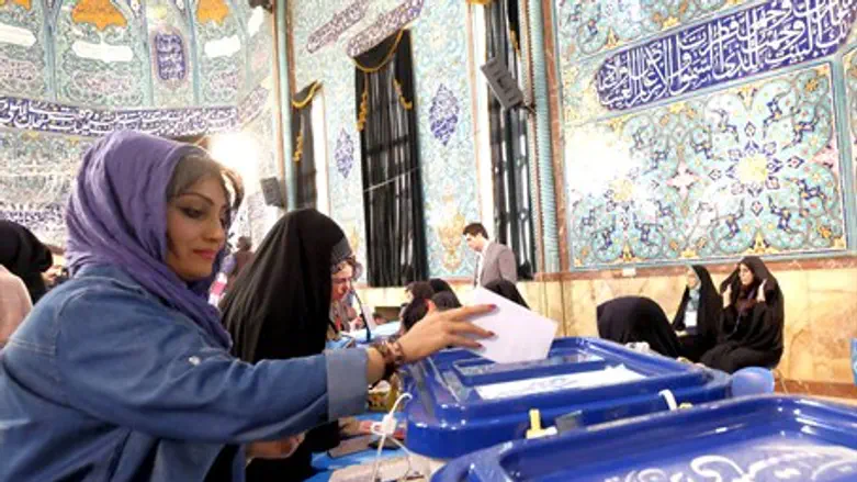 Iranians vote