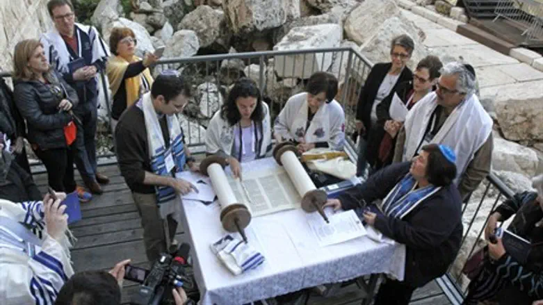 Reform women at the Kotel