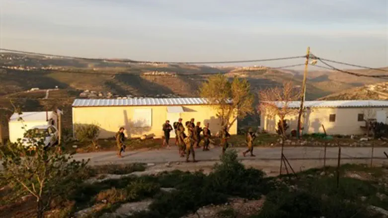 סריקות ביישוב עלי