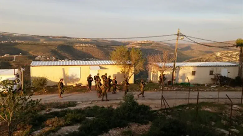 Security forces in Eli