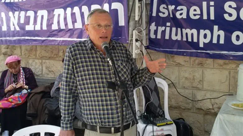 ד"ר בן ארצי במאהל המשמרת