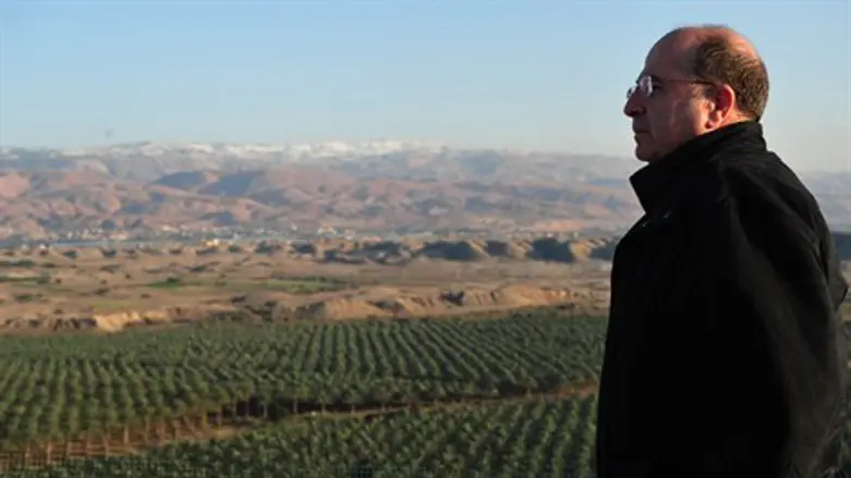 השר משה יעלון בסיור בבקעה