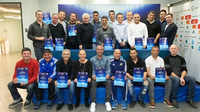 מסיימי קורס הפרו