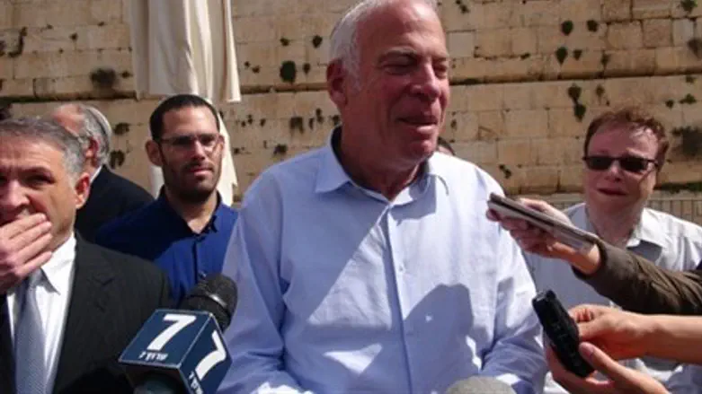 Ariel during Kotel tour