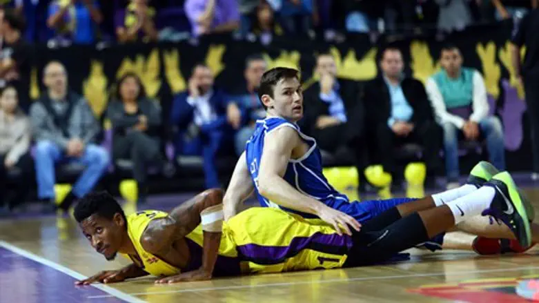 שחקני חולון וקריית גת הערב. מאבק בתחתית