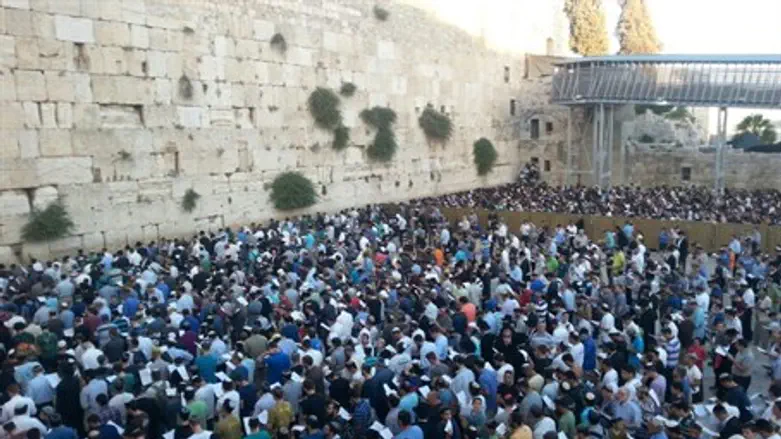 תפילת המונים בכותל המערבי