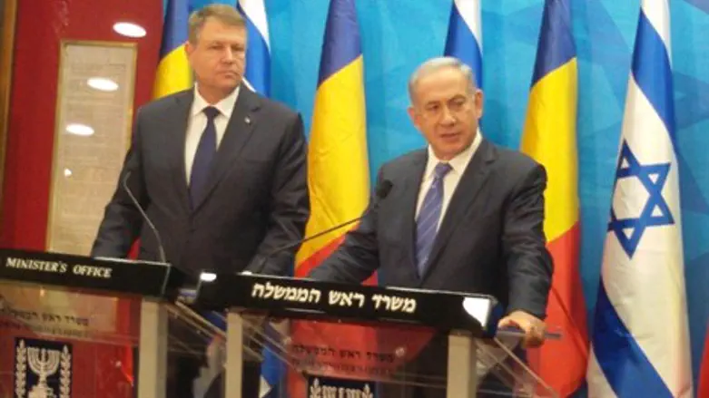 נתניהו עם נשיא רומניה