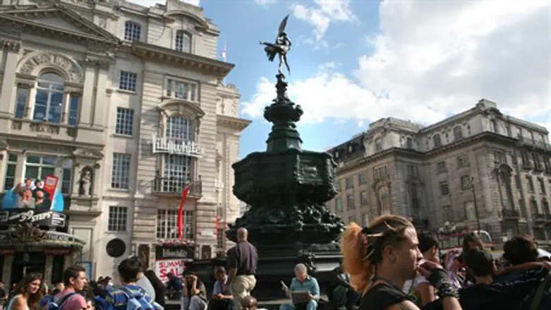 Piccadilly Circus in London, England (illustration)