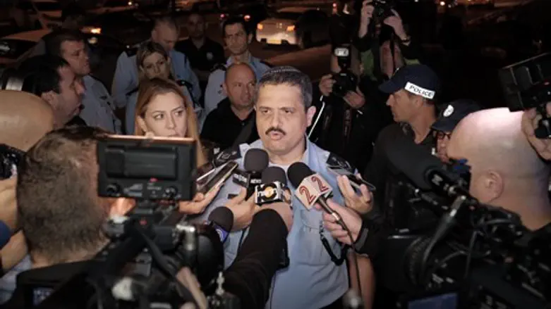 המפכ"ל אלשיך בזירת הפיגוע