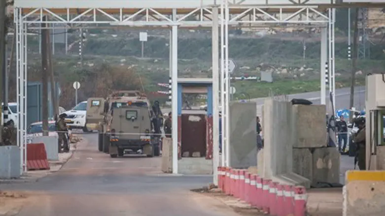 מחסום "פוקוס" ליד אוגדת איו"ש בבנימין