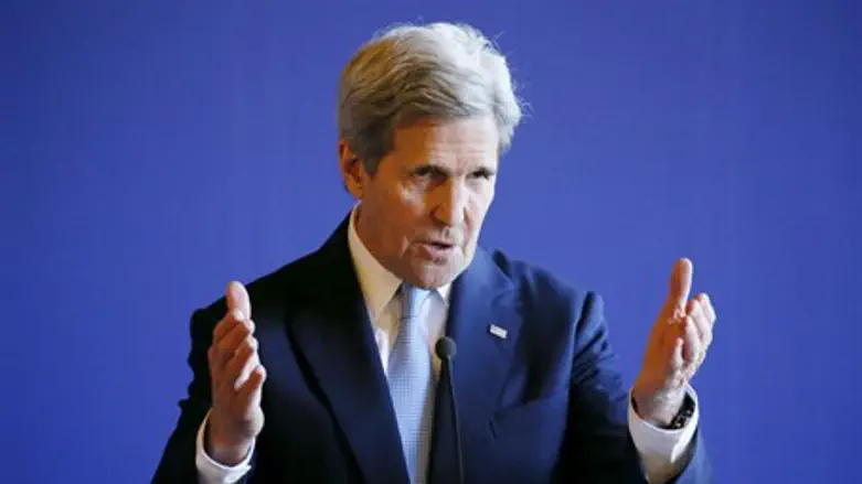 John Kerry in Paris