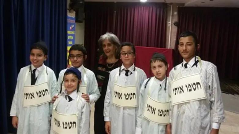 מחפשים את החטופים