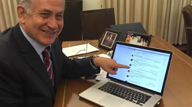 Нетаньяху отвечает пользователям соцсетей