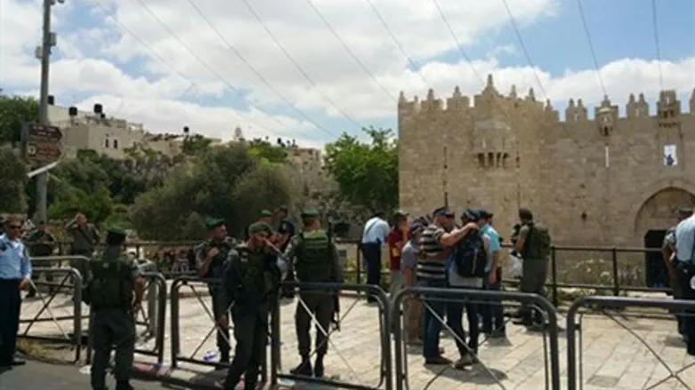 זירת הפיגוע בשער שכם.