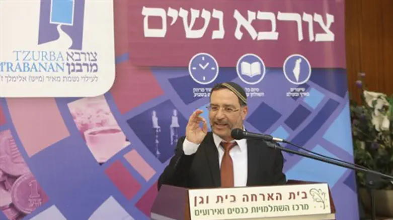 הרב אלגאזי ביום העיון