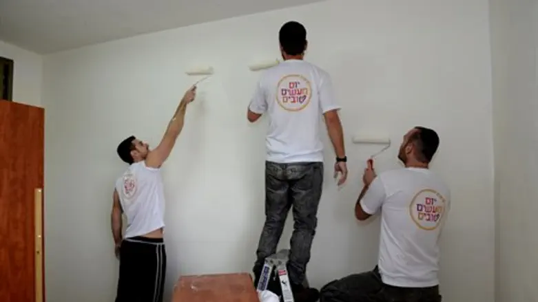 הסטודנטים צובעים ומארגנים