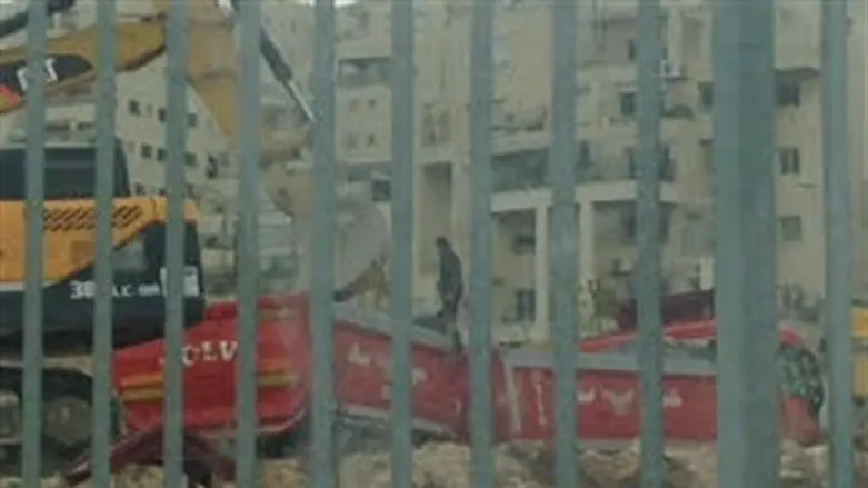 העבודות נמשכות