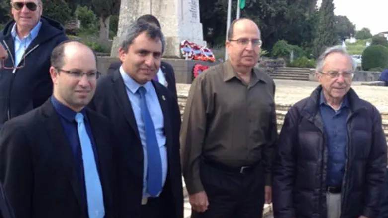 יעלון ואלקין בתל חי. לא רק חיוכים