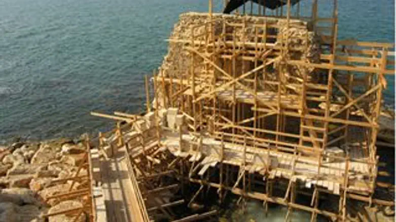 שיקום הנמל הפיזני