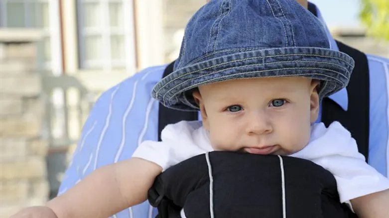 מנשא לתינוק