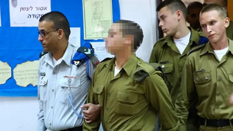 Застреливший террориста солдат - в суде