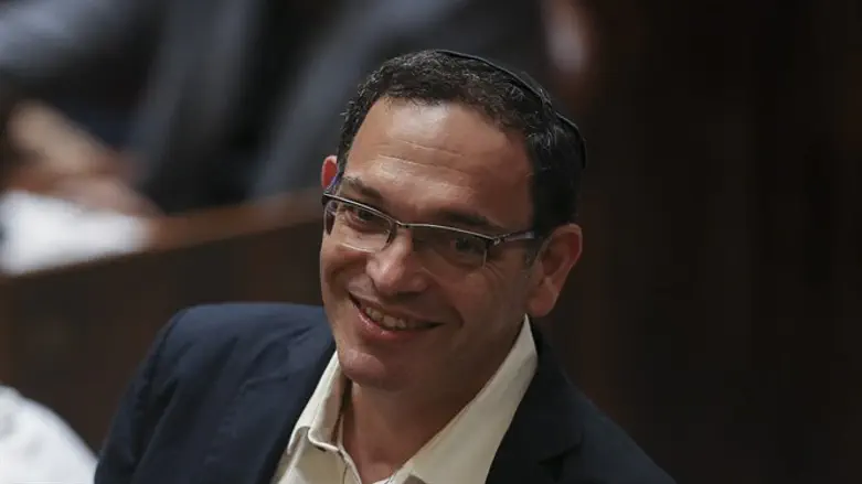 יזכה באות. הרב שי פירון