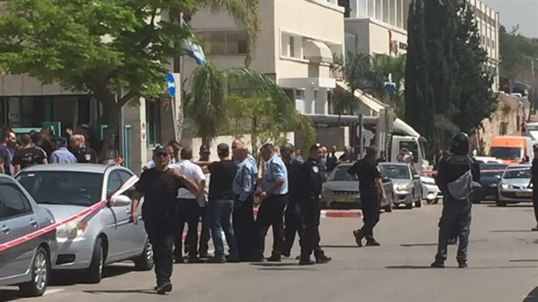 זירת הפיגוע בראש העין