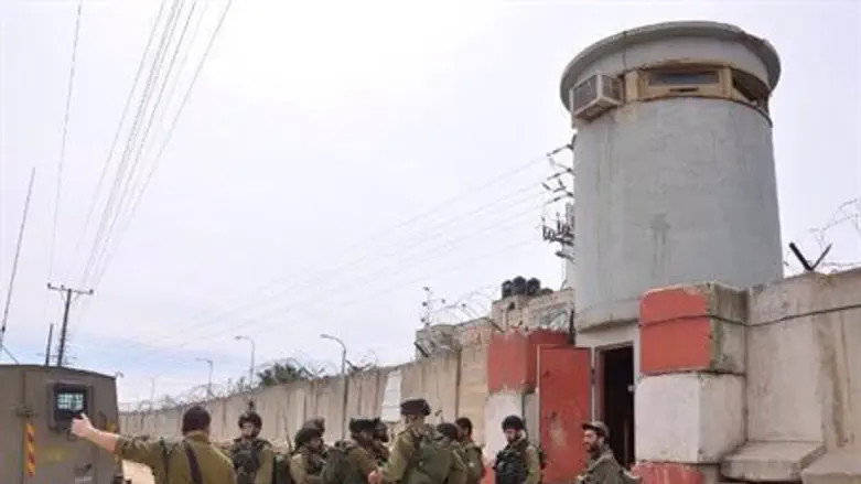 Учения на шоссе №443