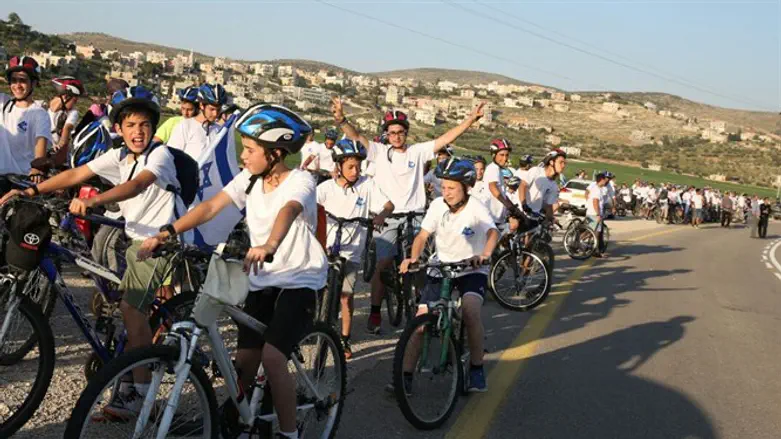 מעלים את המוראל