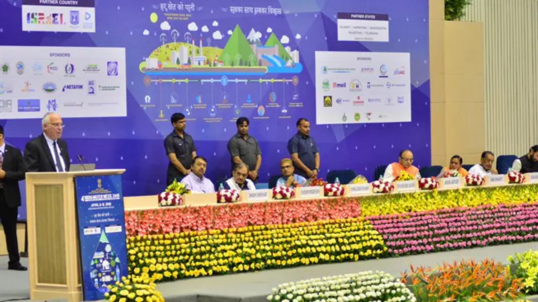 השר אריאל בטקס